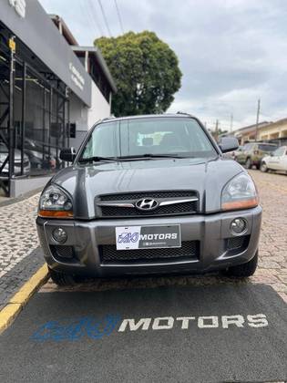 HYUNDAI TUCSON 2.0 MPFI GLS 16V 143CV 2WD FLEX 4P AUTOMÁTICO HYUNDAI TUCSON 2.0 MPFI GLS 16V 143CV 2WD FLEX 4P AUTOMÁTICO